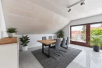 Wohnen mit Mehrwert: Einfamilienhaus mit Einliegerwohnung - Wohn- und Esszimmer_ELW