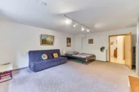 Wohnen mit Mehrwert: Einfamilienhaus mit Einliegerwohnung - Wohnzimmer_KG