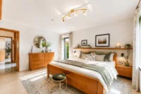 Wohnen mit Mehrwert: Einfamilienhaus mit Einliegerwohnung - Schlafzimmer_digitales_staging