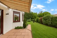Wohnen mit Mehrwert: Einfamilienhaus mit Einliegerwohnung - Terrasse