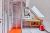 Kernsaniertes Anwesen: südliche Eleganz trifft auf modernen Wohnluxus - Badezimmer