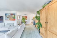Freiraum über den Dächern: lichtdurchflutete Dachgeschosswohnung mit offenem Wohnkonzept: lich - Wohn- und Esszimmer