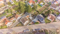 Platz für Neues: Wohnhaus auf großem Grundstück mit Baupotenzial in zweiter Reihe - Drohne