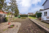 Platz für Neues: Wohnhaus auf großem Grundstück mit Baupotenzial in zweiter Reihe - Garten