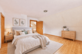 Wohnhaus mit weitläufigem Garten, Hofcharakter & viel Platz für Familie & Hobby - Schlafzimmer OG(digitales Staging)