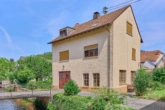 Wohnhaus mit weitläufigem Garten, Hofcharakter & viel Platz für Familie & Hobby - Außenansicht