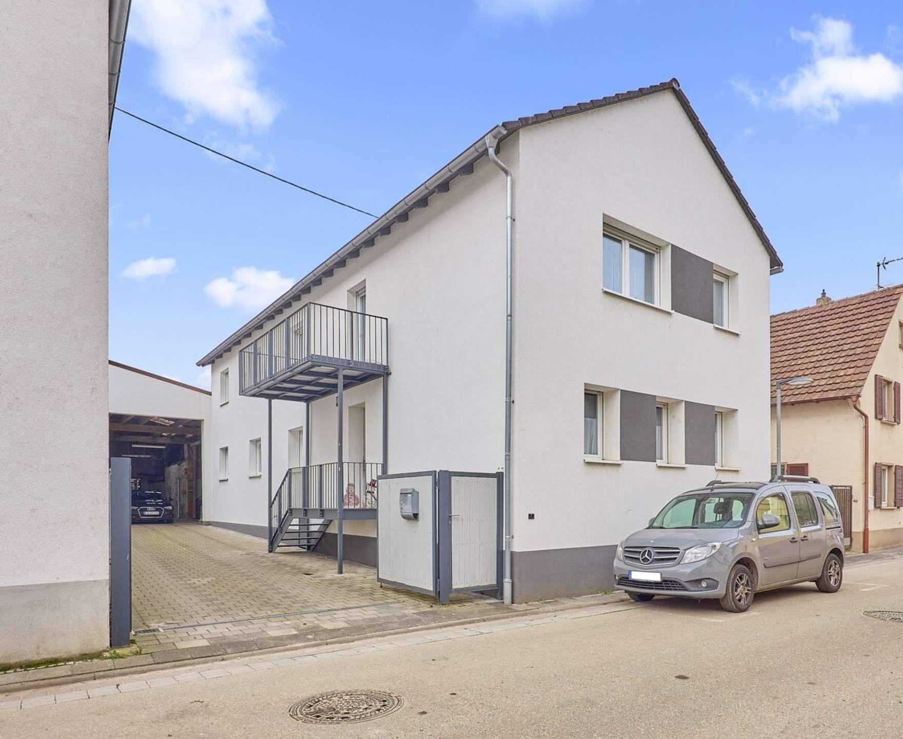 Modernisiertes Einfamilienhaus mit großer Scheune und großzügigem Garten, 76829 Landau in der Pfalz, Einfamilienhaus