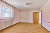 Einladendes Einfamilienhaus auf großzügigem Grundstück mit vielfältigem Ausbaupotenzial - Zimmer 4