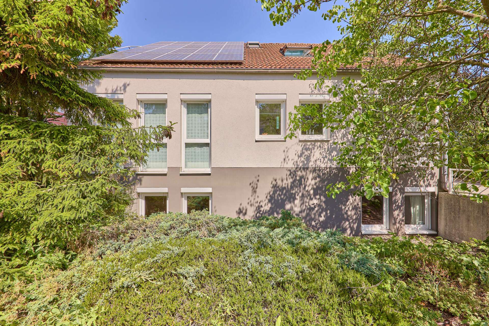 Funktionalität trifft Wohnästhetik – Durchdachtes Architektenhaus in Feldrandlage, 67112 Mutterstadt, Einfamilienhaus