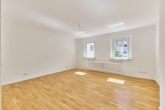 Teilsaniertes Zweifamilienhaus auf der Haardt mit großem Gartengrundstück in sonniger Lage - Schlafzimmer