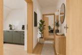 Raum für Ihre Vision - Mehrfamilienhaus oder Abrissgrundstück mit erheblichem Baupotenzial - Staging: Flur Wohnung II