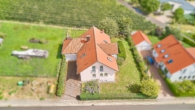 Einladendes Einfamilienhaus für die ganze Familie - mit Garten, Galerie und direkter Naturlage - Drohnenaufnahme