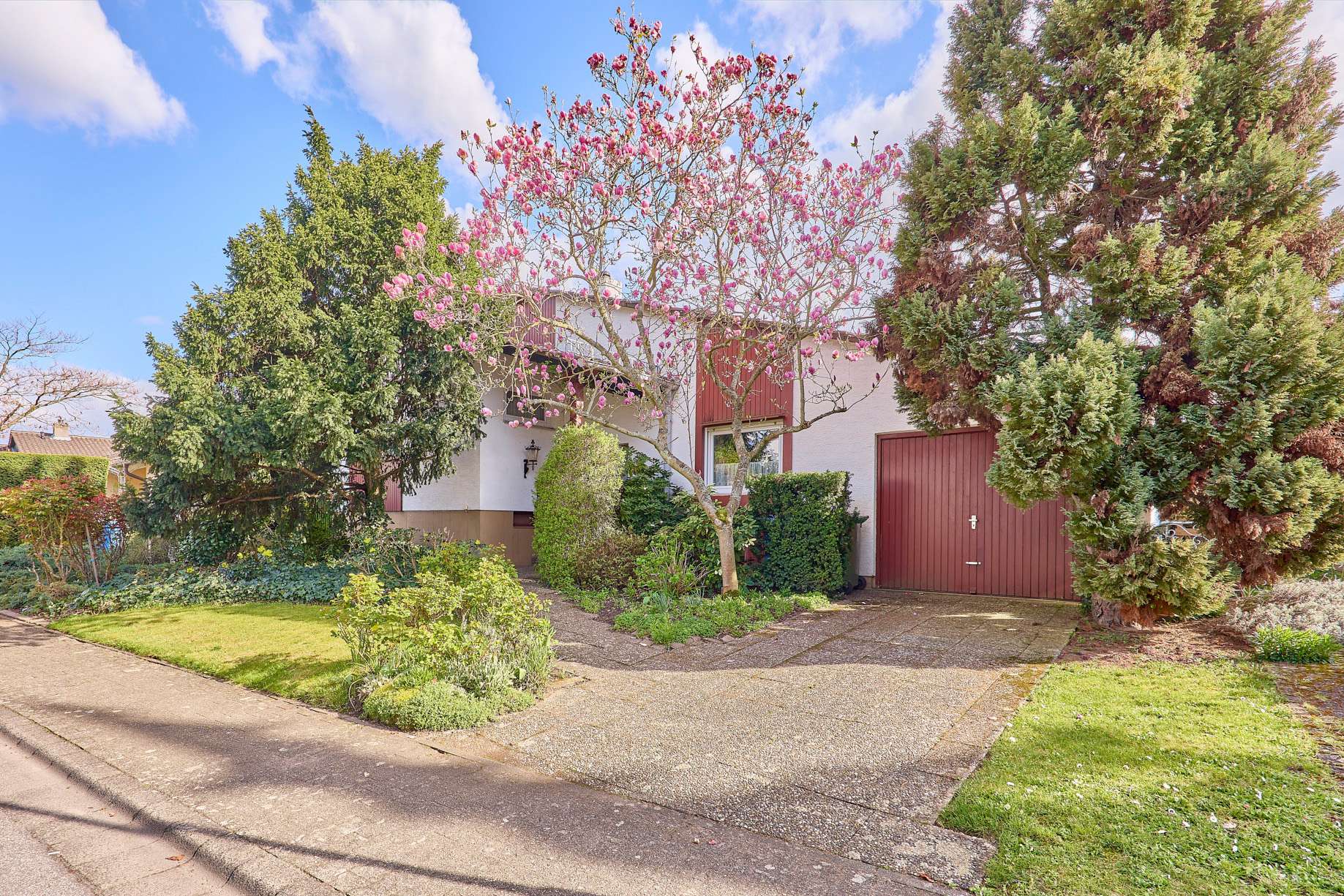 Wohnqualität trifft Natur – Ihr Einfamilienhaus in ruhiger & begehrter Lage, 67157 Wachenheim an der Weinstraße, Einfamilienhaus