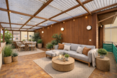 Wohnen mit Weitblick ins Grüne – Doppelhaushälfte mit Gartenparadies - Terrasse (digitales Staging)