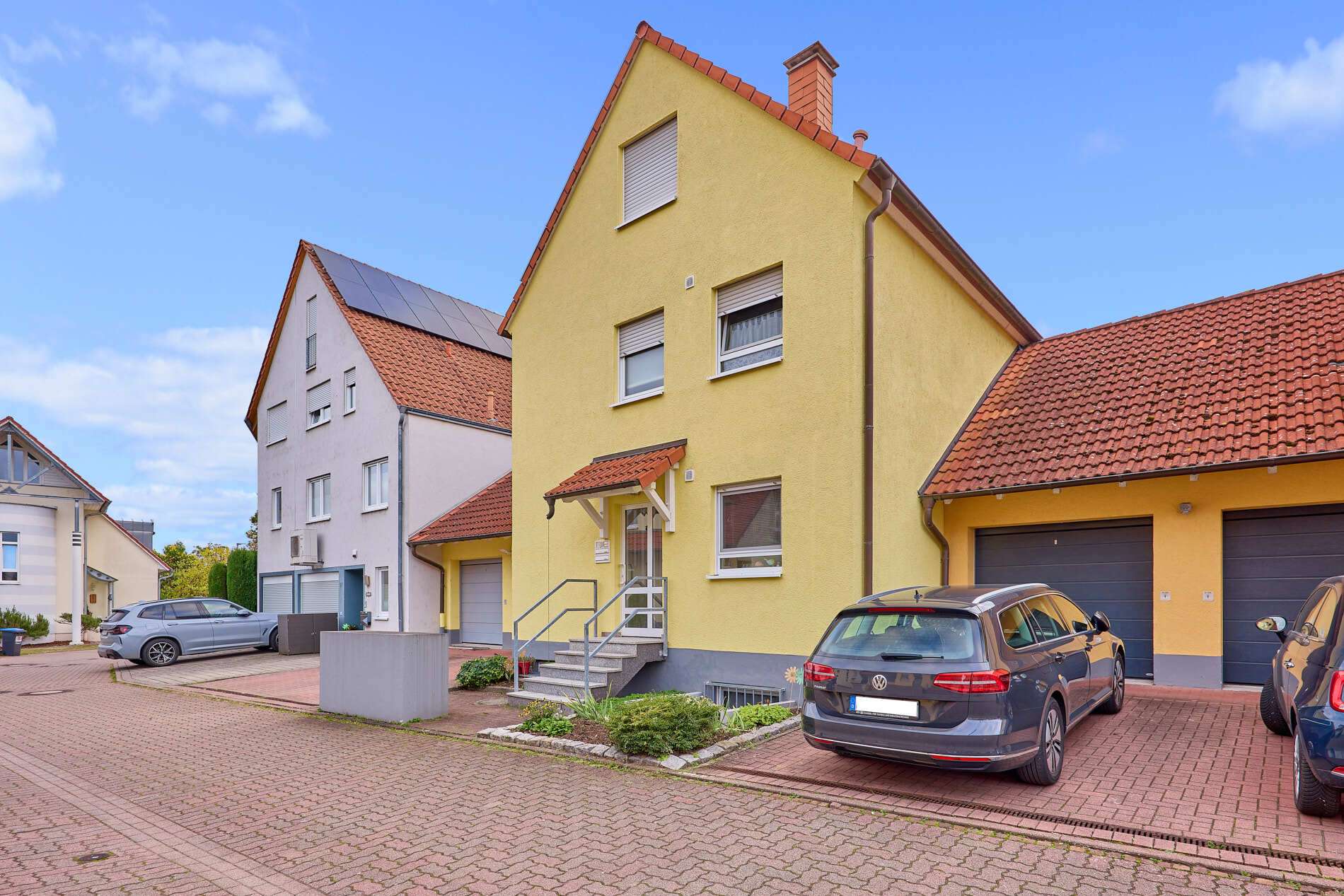 Komfort trifft Kapitalanlage: helle & attraktive 4-Zimmer auf zwei Etagen mit Balkon in Feldnähe, 67125 Dannstadt-Schauernheim, Etagenwohnung