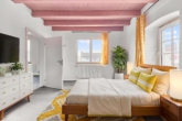 Familienfreundliches Wohnen: modernes Einfamilienhaus mit idealer Raumaufteilung - Schlafzimmer (digitales Staging)