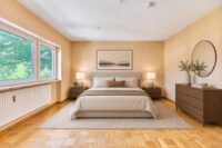 Großzügiges Zuhause in grüner Hanglage mit großem Balkon & zwei separierbaren Ebenen - Schlafzimmer OG - digitales staging