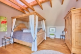 Luxuriöses Einfamilienhaus mit hochwertiger Ausstattung & spektakulärer Weinbergsrandlage - Schlafzimmer OG