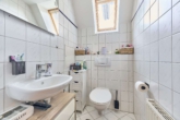 Renditeobjekt in ruhiger Aussichtslage – zwei gepflegte Mehrfamilienhäuser, 8 Wohneinheiten - Gäste WC