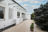 Exklusiver Architekten-Bungalow mit traumhaftem Gartengrundstück in besonderer Ortskernlage von Haßloch - Terrasse