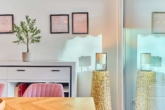 Stilvolle Maisonette-Wohnung mit moderner Ausstattung, Balkon und Garage - Wohnzimmer