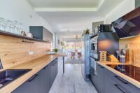 Stilvolle Maisonette-Wohnung mit moderner Ausstattung, Balkon und Garage - Küche