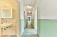 Premiumwohnen im Erdgeschoss – modernste Haustechnik, Terrasse, Garten & maximaler Komfort - Flur