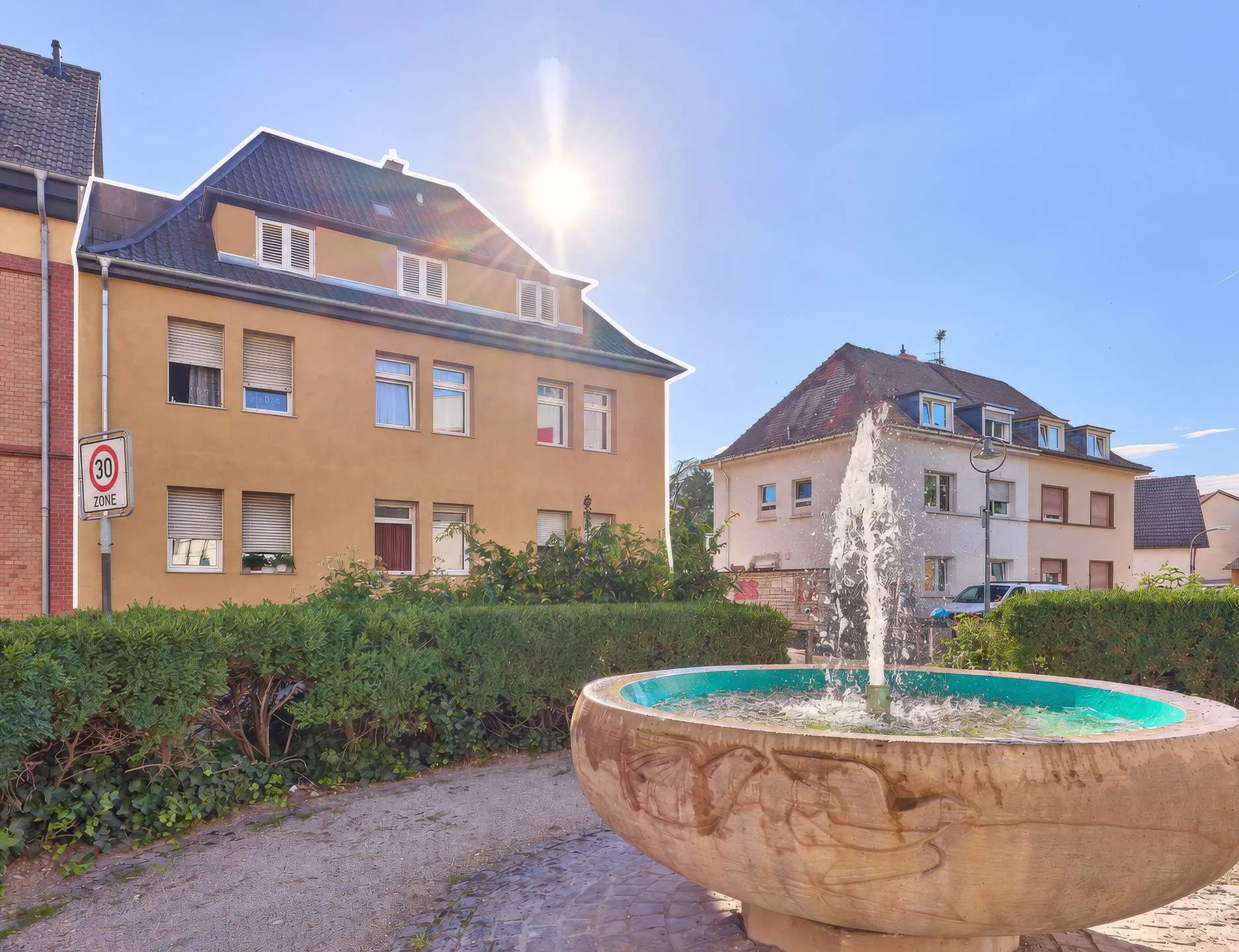 Wertbeständige Kapitalanlage: 9-Parteienhaus mit Altbaucharakter, 67065 Ludwigshafen am Rhein, Mehrfamilienhaus