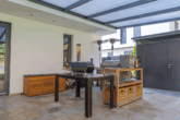 Luxuriöse Villa der Extraklasse - Eleganz, Raum und vollendete Architektur - Terrasse