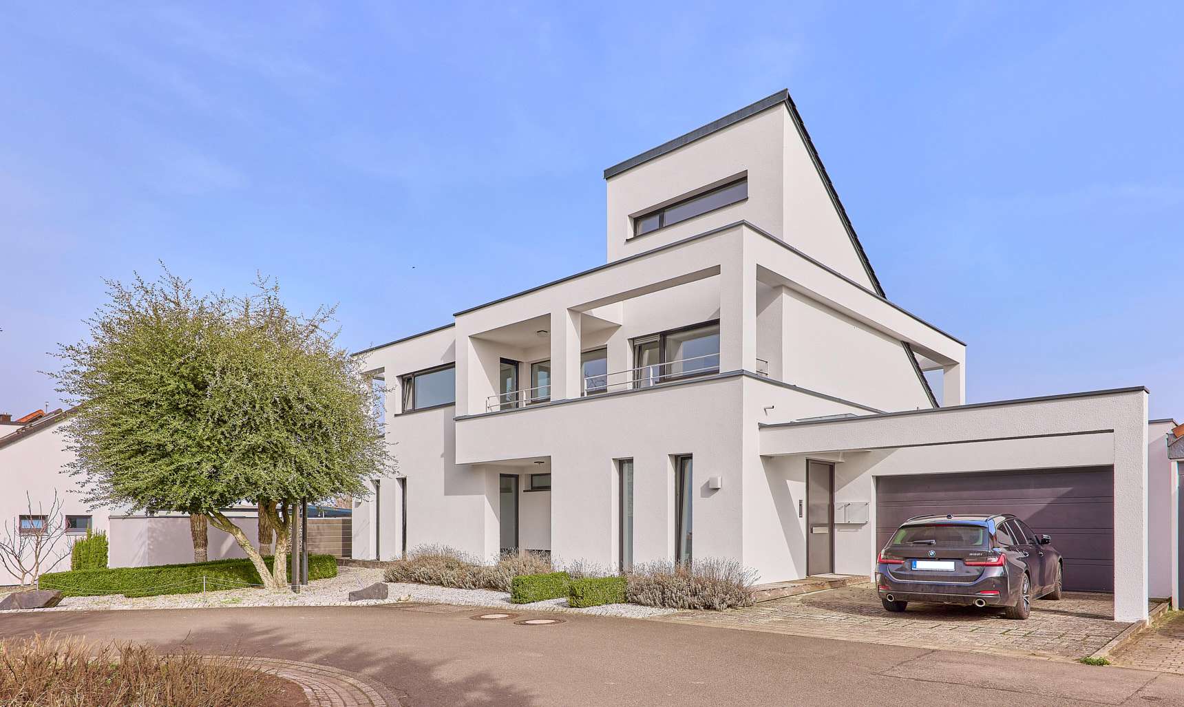 Inszenierte Lichtachsen & klare Linien:Architektenvilla mit beeindruckender Raumhöhe in Feldrandlage, 76831 Billigheim-Ingenheim, Einfamilienhaus