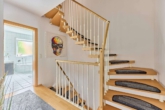 Bezugsfertiges Reihenmittelhaus mit schönem Garten in ruhiger Wohnlage - Treppe EG