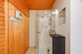 Wohnen auf einer Ebene – Bungalow mit sonnigem Traumgarten - Badezimmer