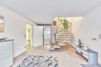 Exklusiv saniert & ruhig gelegen: Ihr neues Zuhause zwischen Weinbergen und Hambacher Schloss - Eingangsbereich