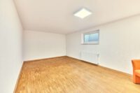 Exklusiv saniert & ruhig gelegen: Ihr neues Zuhause zwischen Weinbergen und Hambacher Schloss - Zimmer UG