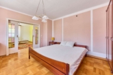Voll vermietetes Mehrfamilienhaus mit modernisierten Wohnungen als gepflegte Kapitalanlage - Schlafzimmer