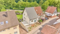 Modernes Wohnen nach Ihren Vorstellungen – Ausbauhaus mit 2 Maisonettewohnungen - Außenansicht