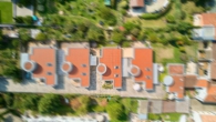 Effizienzhaus 70: Architektenbungalow mit traumhaftem Panoramablick - Drohnenaufnahme