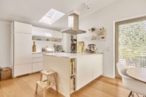 Effizienzhaus 70: Architektenbungalow mit traumhaftem Panoramablick - Küche