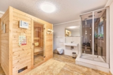 2 für 1: Zwei Einfamilienhäuser auf einem Grundstück mit Garten und gemeinsamen Innenhof - Sauna