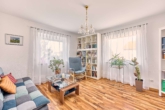 2 für 1: Zwei Einfamilienhäuser auf einem Grundstück mit Garten und gemeinsamen Innenhof - Zimmer