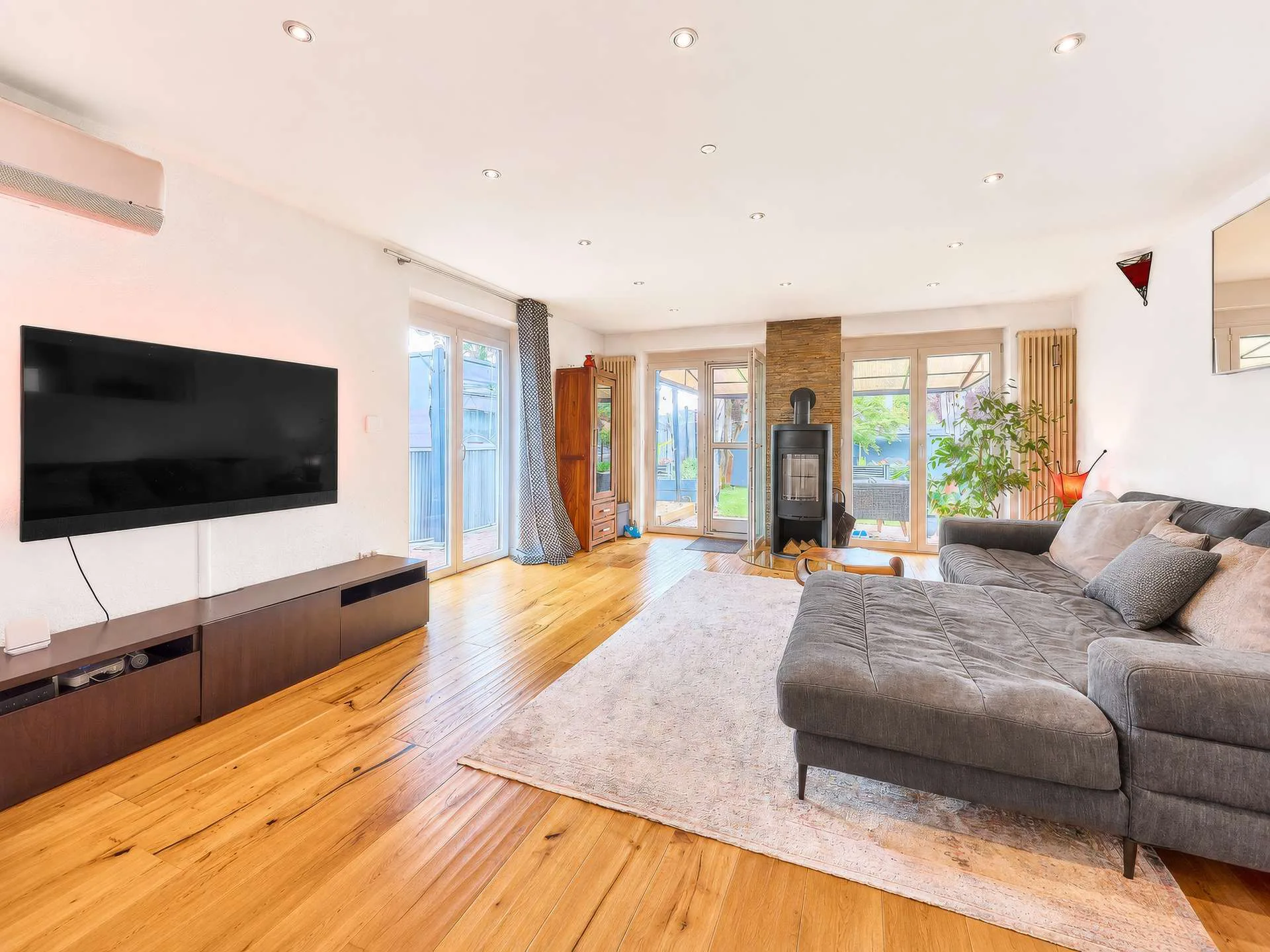 Modernisiertes Smart Home mit Designbad, SwimSpa & traumhaftem Familiengarten, 67112 Mutterstadt, Einfamilienhaus
