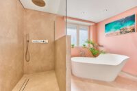 Modernisiertes Smart Home mit Designbad, SwimSpa & traumhaftem Familiengarten - Badezimmer