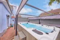 Modernisiertes Smart Home mit Designbad, SwimSpa & traumhaftem Familiengarten - SwimSpa
