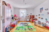 Charme trifft Raum: Zweifamilienhaus im Altbaustil mit großzügigem Garten - Kinderzimmer OG
