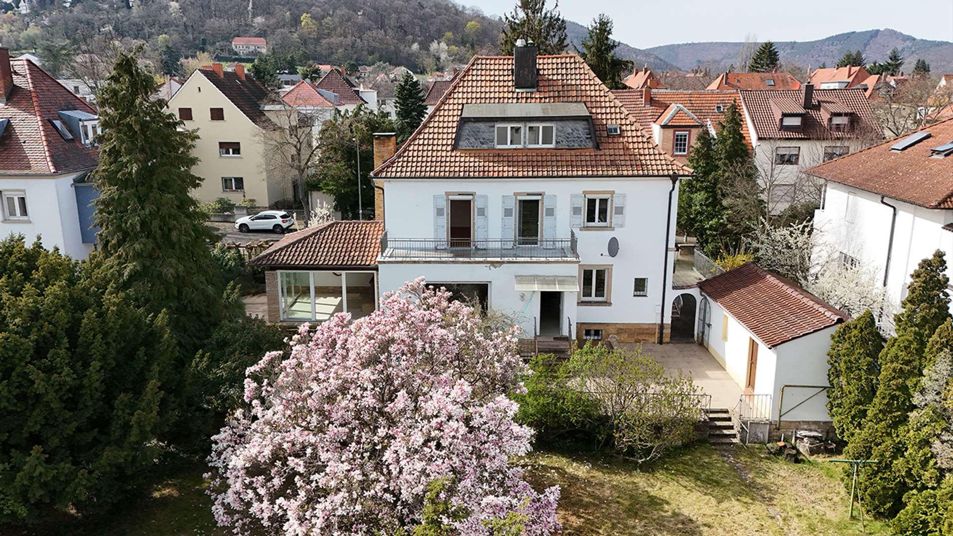 Stilvolles 50er Jahre Anwesen mit parkähnlichem Garten in Bestlage von Neustadt, 67434 Neustadt an der Weinstraße / Hambach an der Weinst, Einfamilienhaus