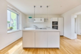 Exklusives Wohnen mit Dachterrasse: 1- & 3-Zimmer-Apartment mit besonderem Flair - Küche