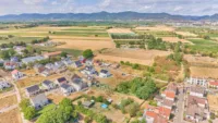 Bestlage mit herrlichem Blick ins Grüne - Verwirklichen Sie Ihren Traum vom Eigenheim - Drohnenaufnahme