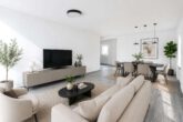 Kernsanierte 3-Zimmer-Wohnung mit hellen Räumen, Balkon & Gartenterrasse - Wohnzimmer - digitales staging