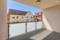 Neuwertige 4-Zimmer-Maisonettewohnung mit Loggia, Garage und modernem Wohnkomfort - Balkon