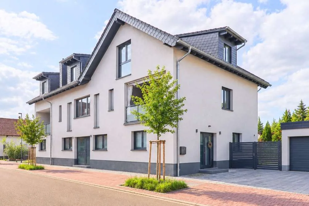 Neuwertige 4-Zimmer-Maisonettewohnung mit Loggia, Garage und modernem Wohnkomfort, 67454 Haßloch, Maisonettewohnung